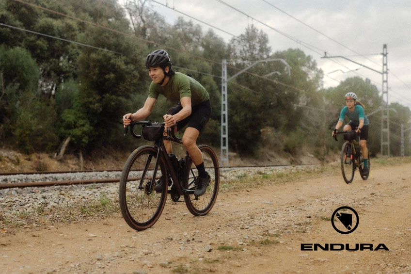 Découvrez l'Excellence Écossaise avec Endura : Votre Partenaire Cycliste de Confiance